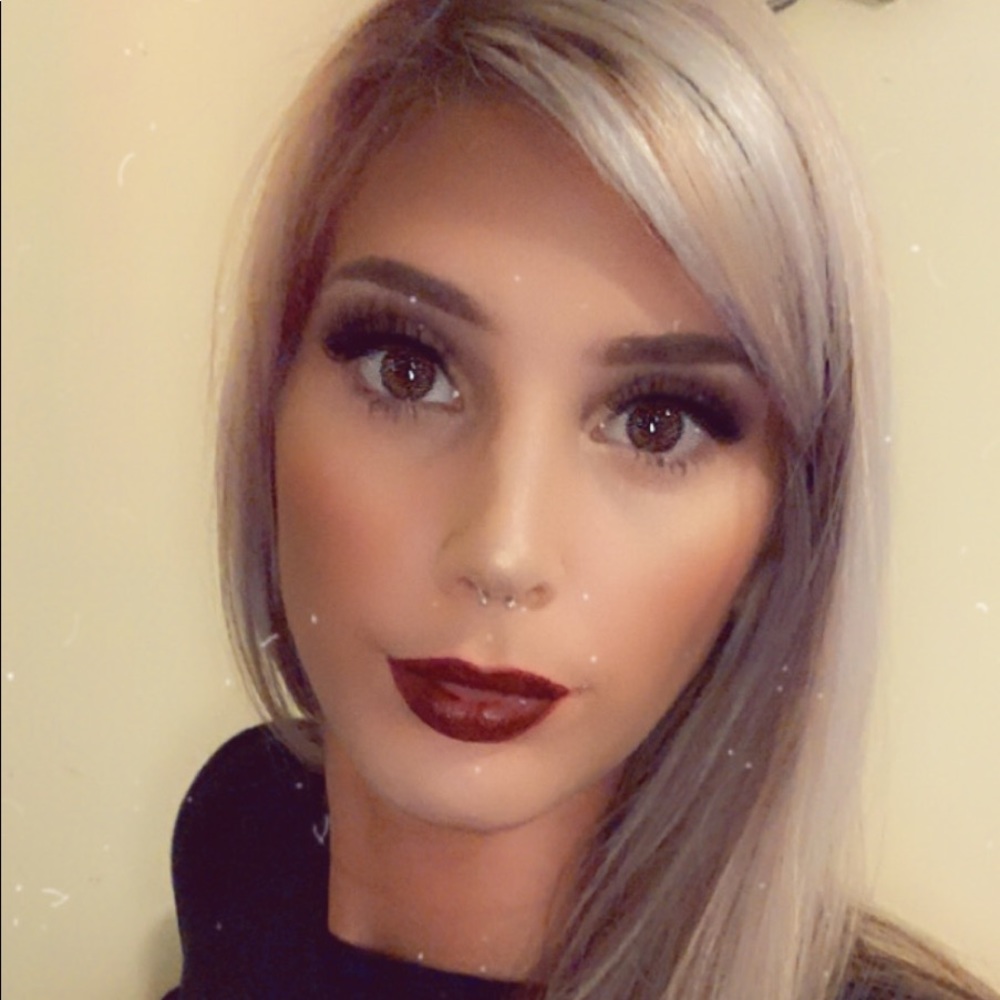 Meet your Posher, Brenda